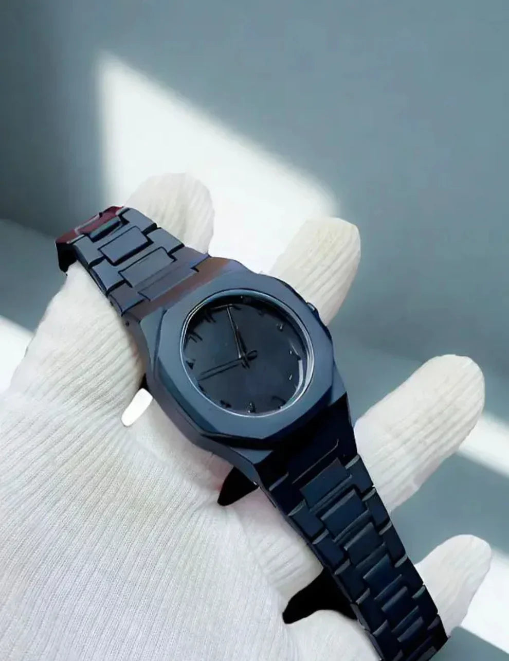 Black Aura Quartz Watch – Stylish Analog Watch For Men & Boys - Classy Pk