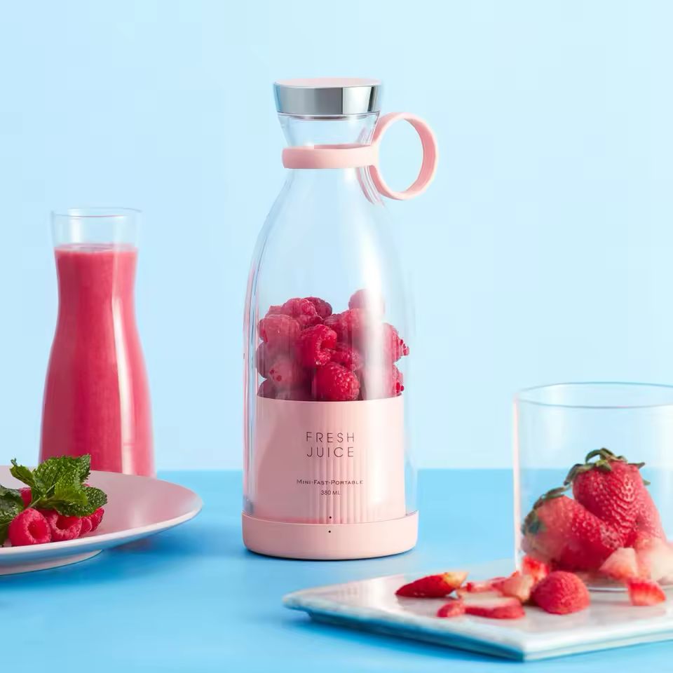 Portable Rechargeable juicer blender wireless mixer fresh juice 350ml With charger - Classy Pk